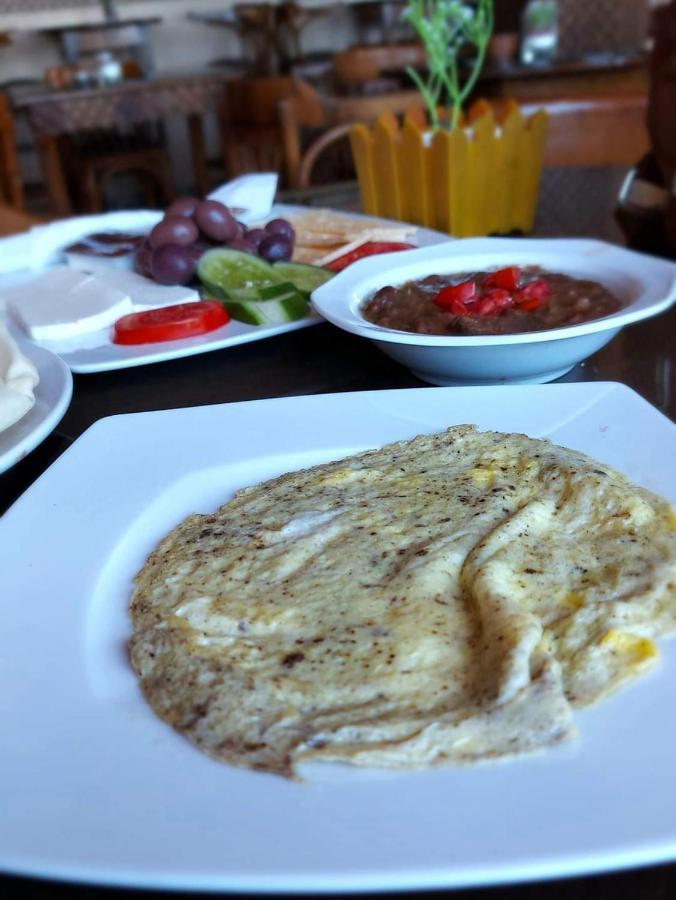 Misr Hotel Alexandrië Buitenkant foto