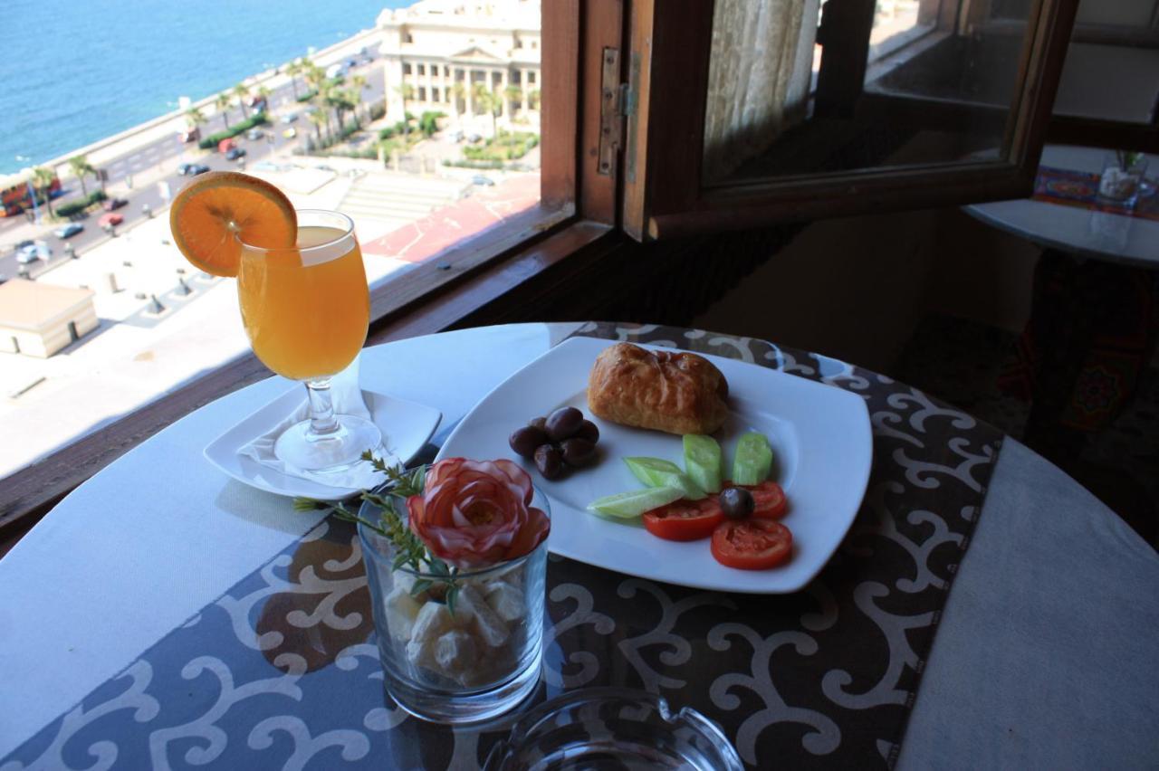 Misr Hotel Alexandrië Buitenkant foto