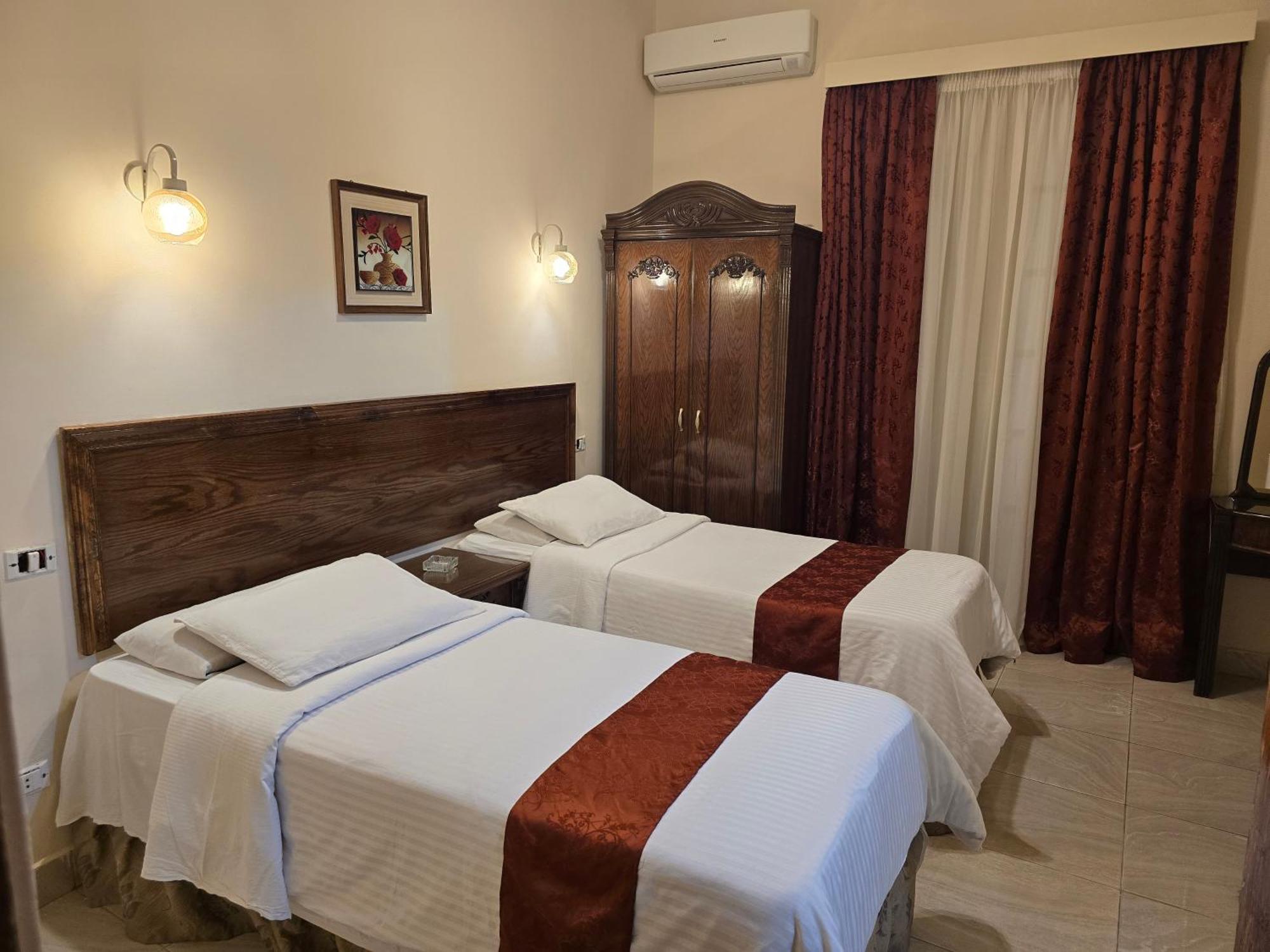 Misr Hotel Alexandrië Buitenkant foto